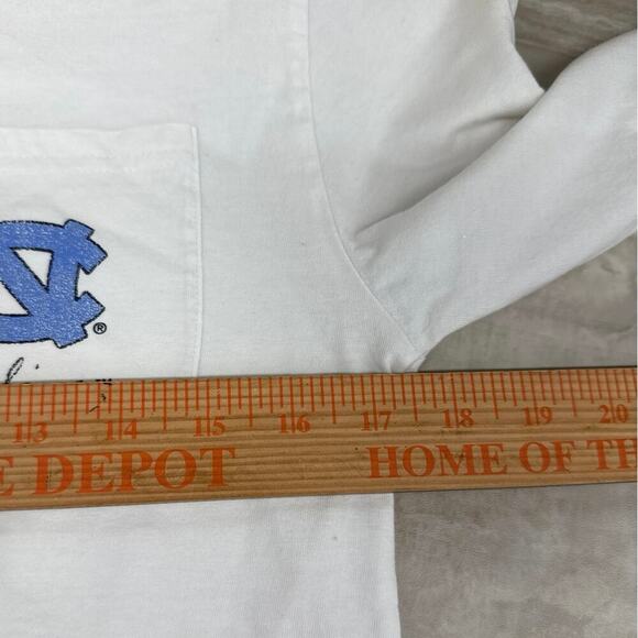 UNC Tarheel T-Shirt Size Small Long Sleeve Front Back Distressed Graphic - Picture 9 of 10